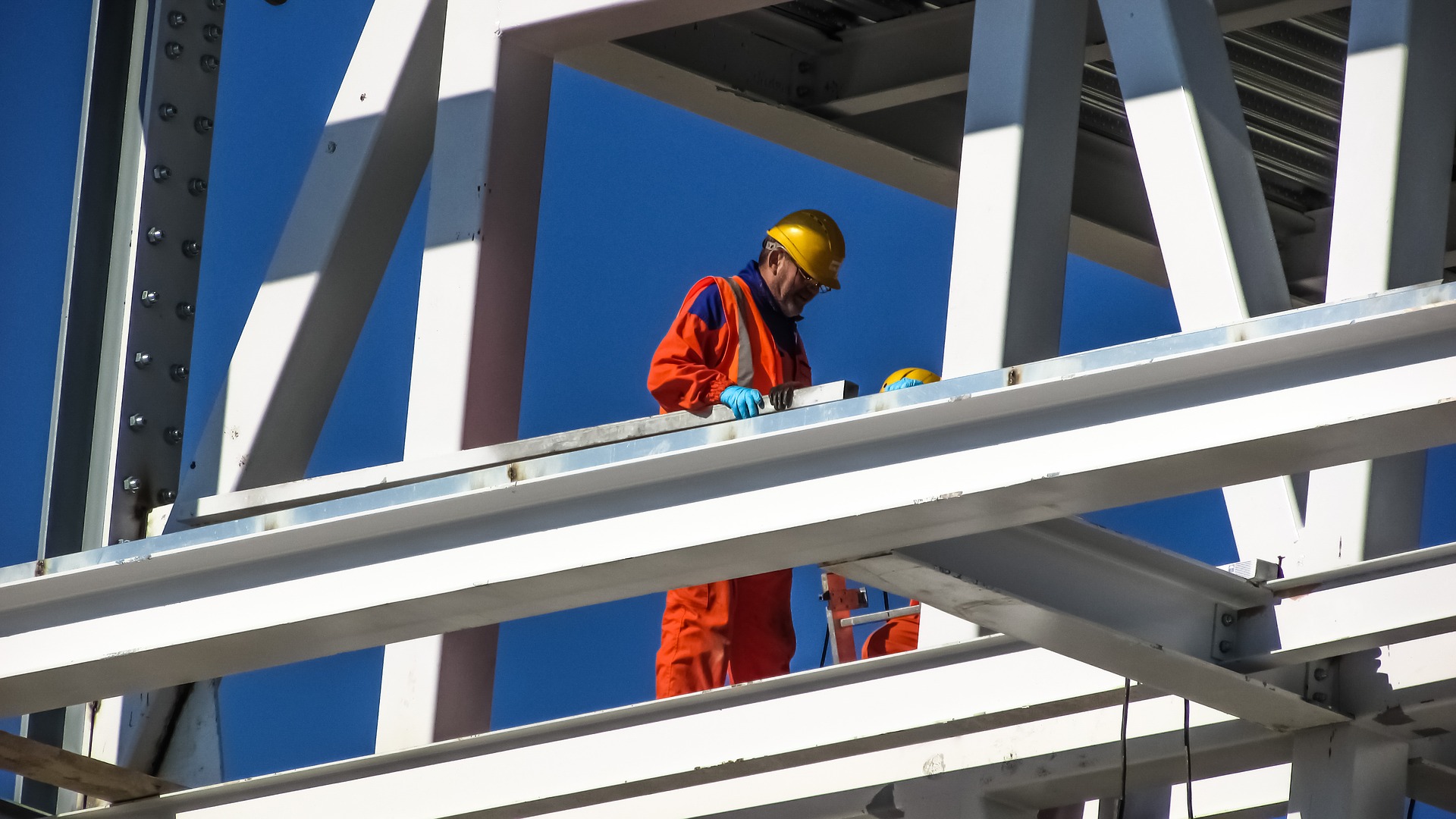Read more about the article SAFETY ECONOMICS 101: Workplace Safety Is a Team Effort
