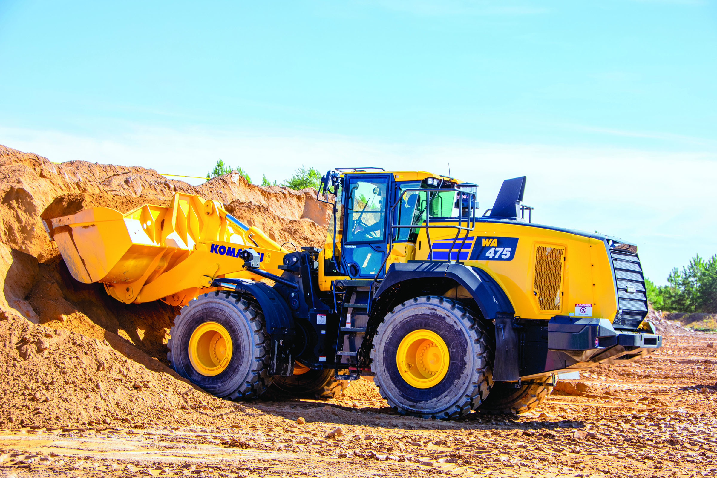 Read more about the article Komatsu WA475-10 Wheel Loader With Increased Fuel Efficiency