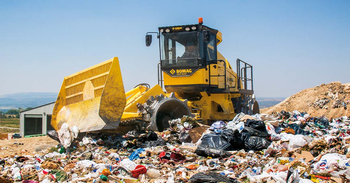 Read more about the article BOMAG refuse compactor delivers optimum compaction to maximize landfill capacity