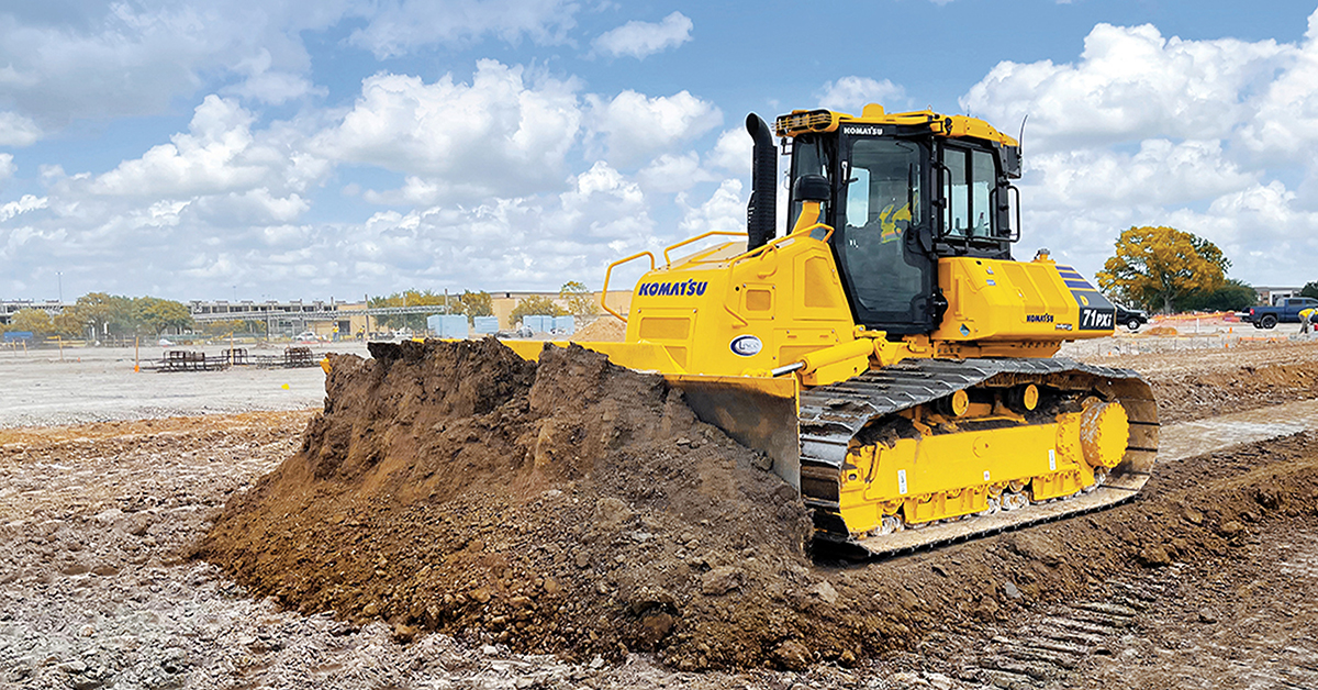 Read more about the article Komatsu D71i-24 Dozer | Moving more dirt faster