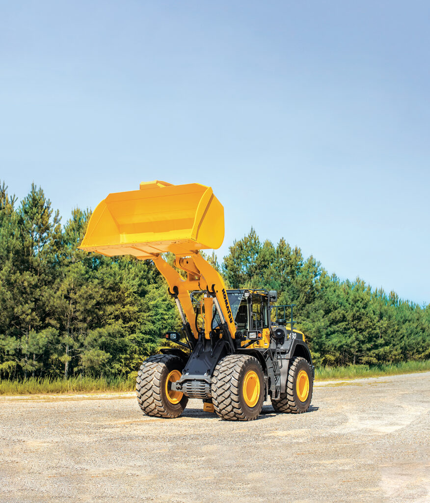 WA480-8 yard loader | A versatile loader with the capacity to load highway trucks quickly