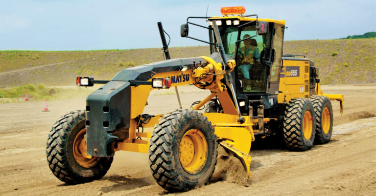 Komatsu GD655-7 Motor Graders with New Advanced 2D Cross Slope System