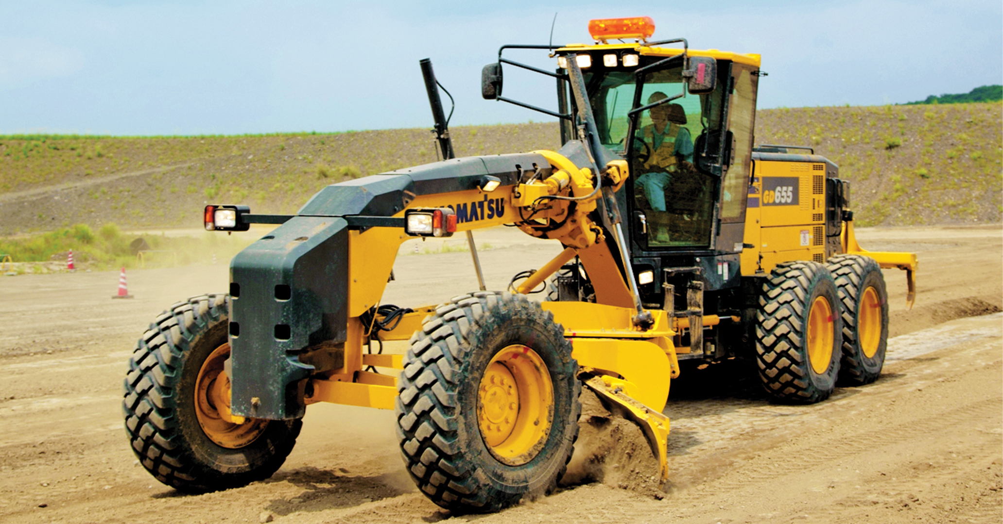 Read more about the article Komatsu GD655-7 Motor Graders with 2D Cross Slope System